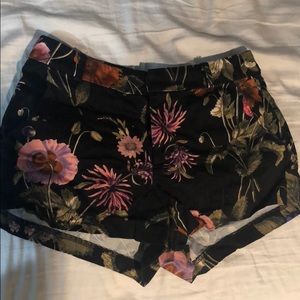 Floral cloth shorts
